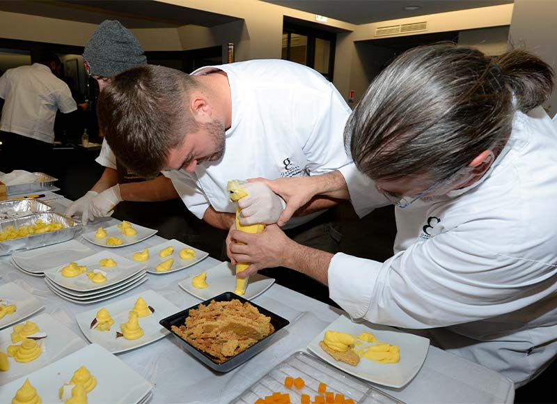 Team-building-La-classe-des-gourmets-gregory-coutanceau-cours-de-cuisine